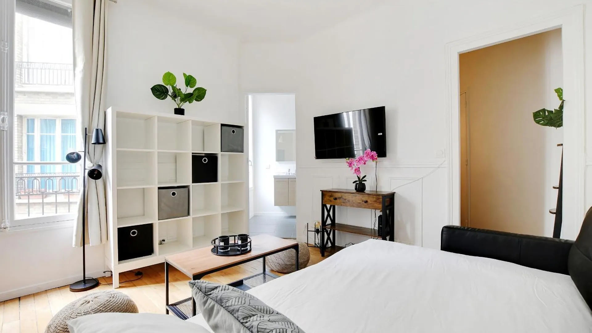 Louvre In Saint-germain Ideal For Visiting Apartment Paris