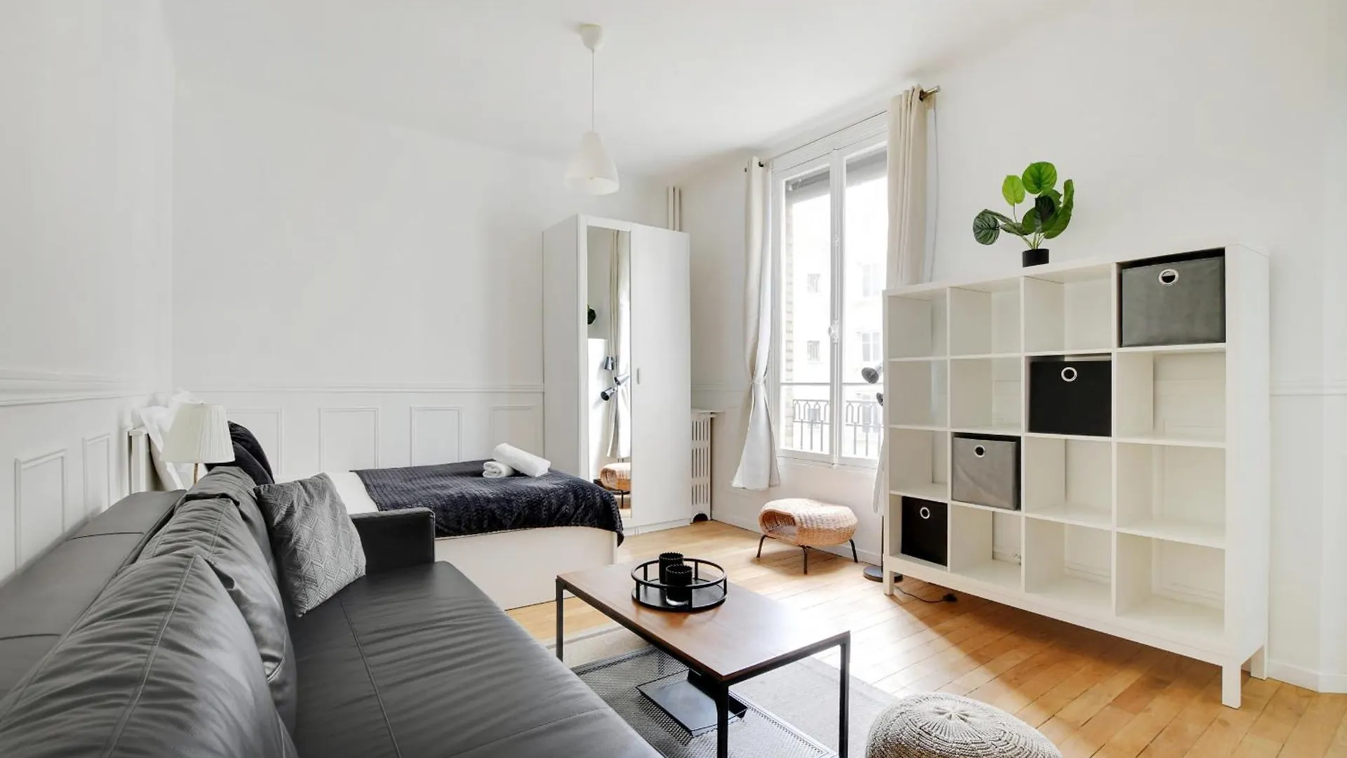 Louvre In Saint-germain Ideal For Visiting